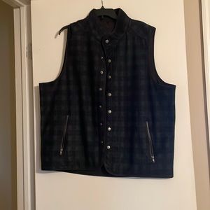 Flannel reversible vest.  Never worn.  Gray Flannel/Black Quilted.